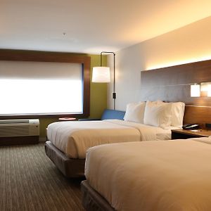 Suite Two Queen Beds